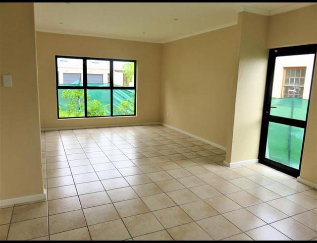 2 BEDROOM APARTMENT FOR SALE IN VELDDRIF